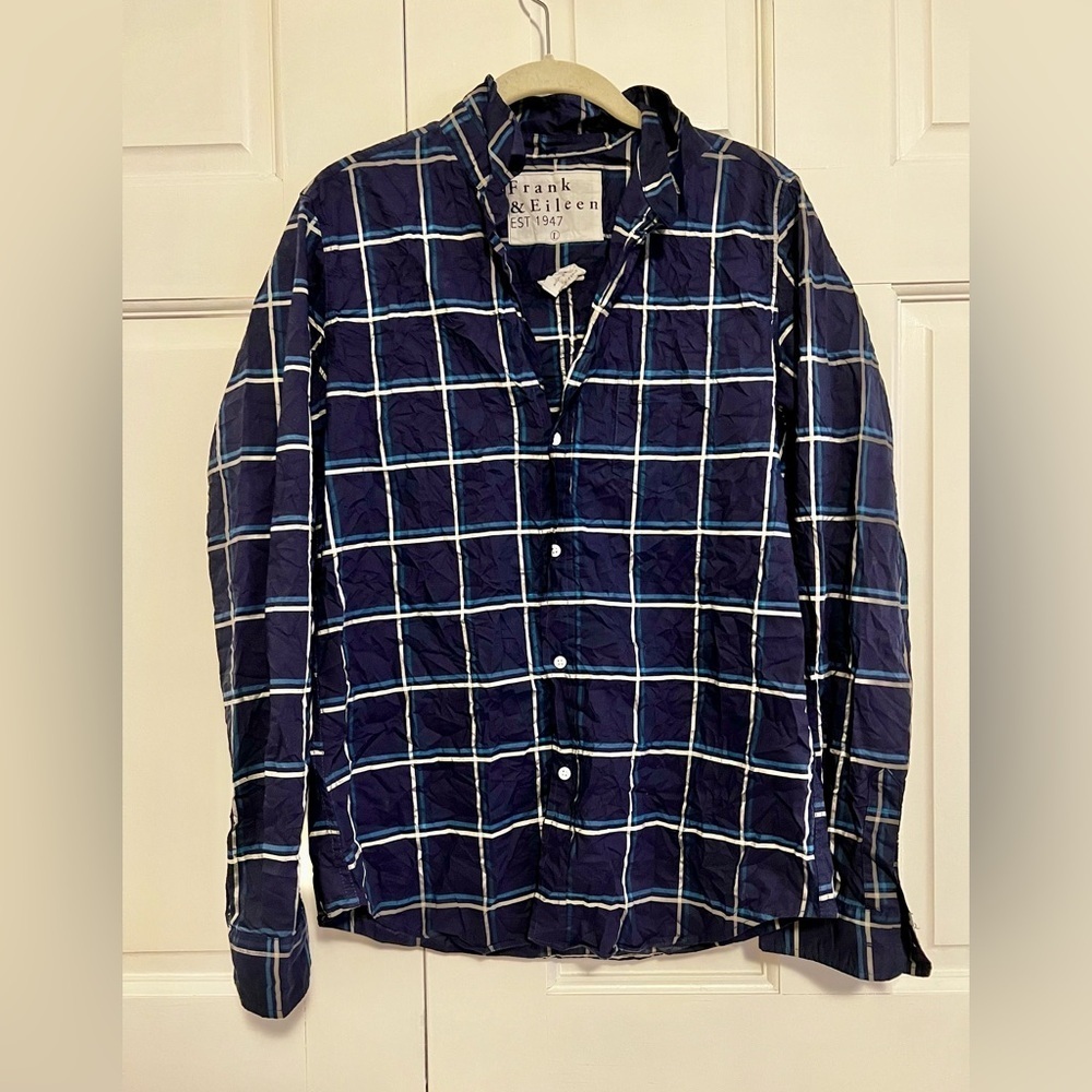 Frank & Eileen Barry Plaid Button-Up Large Navy Blue 100% Cotton Long Sleeve